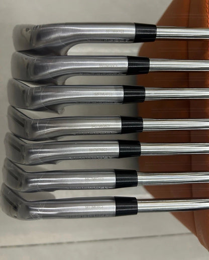 Taylormade P790 Iron Set
