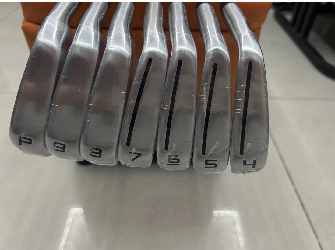 Taylormade P790 Iron Set